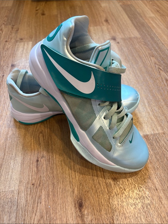 Nike Other - Nike Teal & Light Blue Basketball Shoes with Strap
